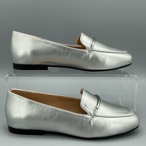 NEW Journee Women’s Wrenn Flat Loafers Silver Size 6.5M